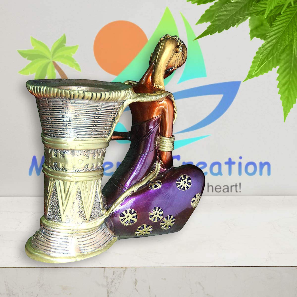 325839-best-showpiece-silver-vase-on-the-corner-table-for-shopping.jpg