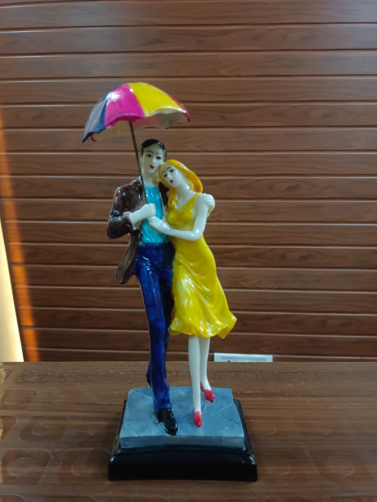 Love in 3D: 17 Stylish Ways to Decorate with Couple Figurines That Won't Make Your Friends Cringe