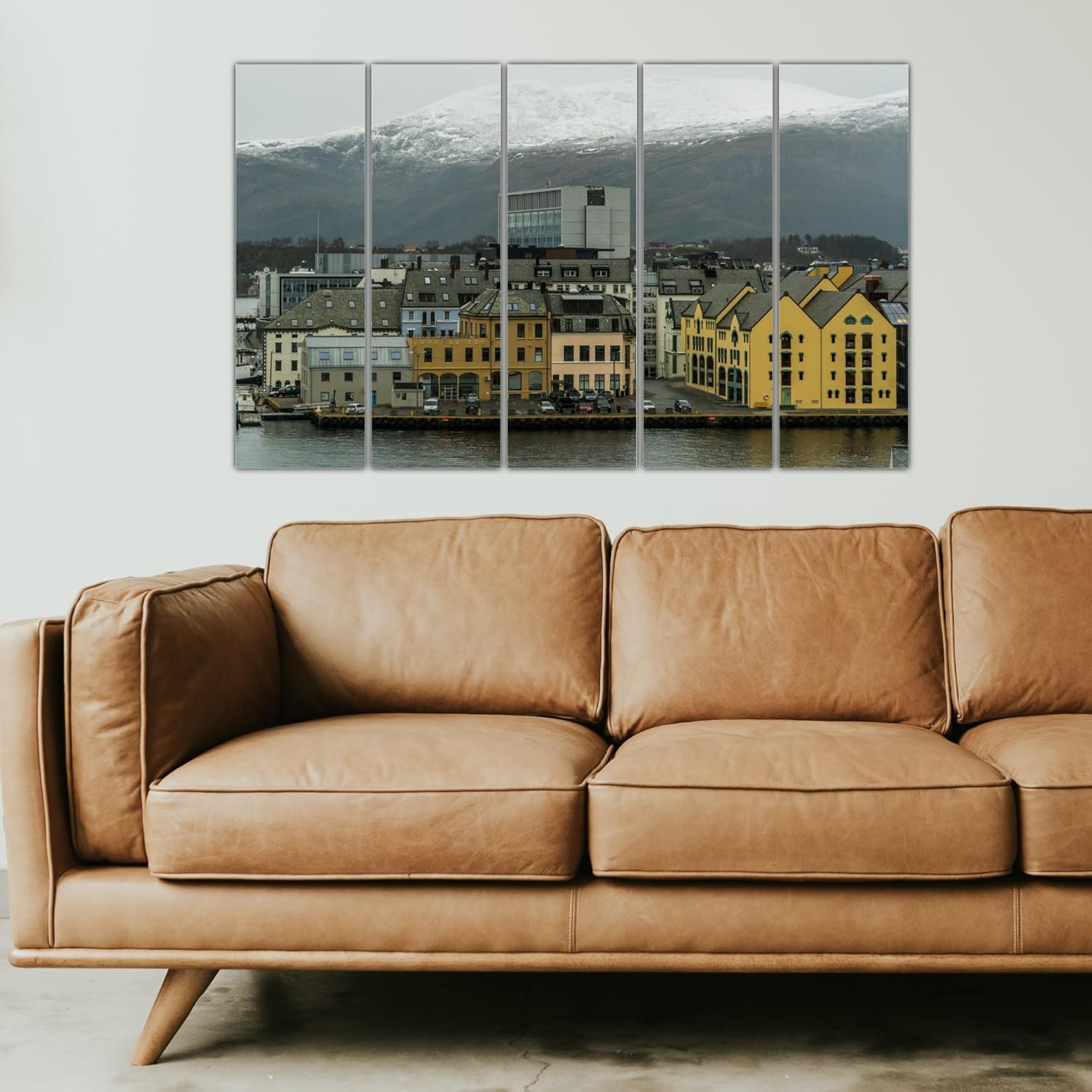 Splash-resistant digital print close-up on the City-slicker 5-Panel Framed Wall Art