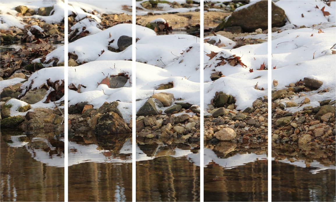 Frosty Frames Fiesta: Snowy Multi-Panel Framed Wall Art (127x76cm)