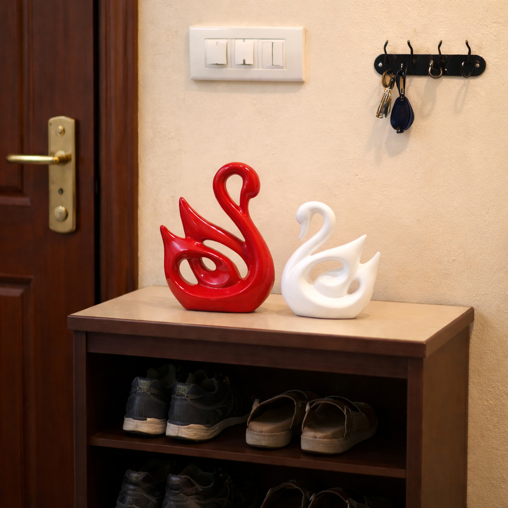 What home decor showpieces are best for gifting