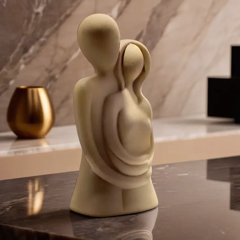 Love Outside the Chocolate Box: 14 Unique Valentine's Day Gifts That'll Make Her Swoon in 2025
