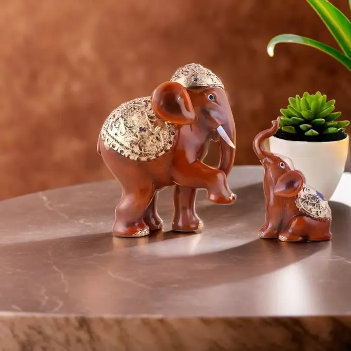Showpieces for Housewarming Gifts